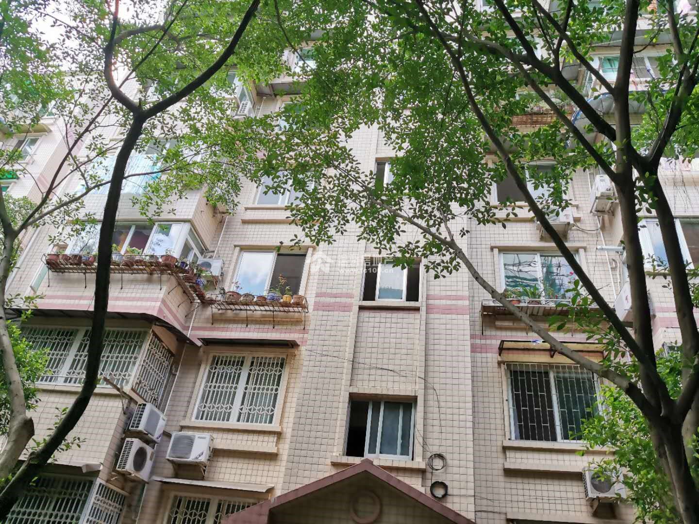 宏发苑B区图片