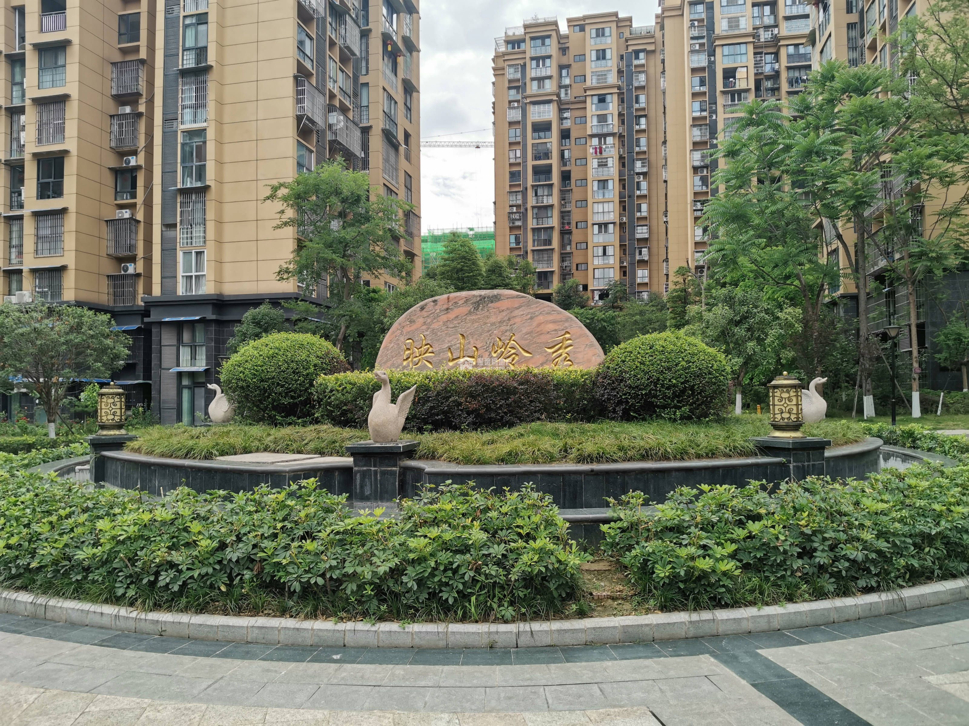 映山岭秀图片