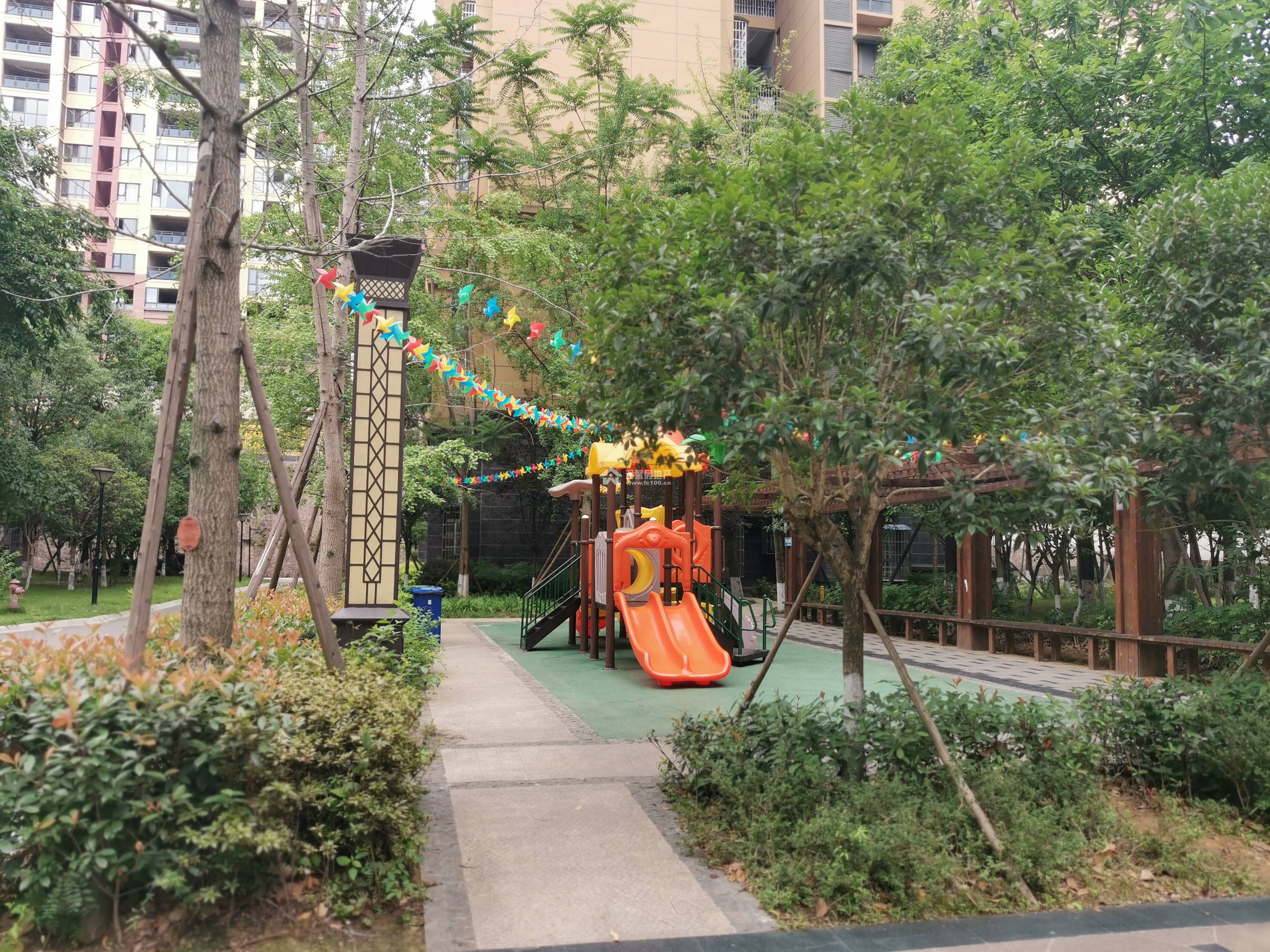 映山岭秀图片