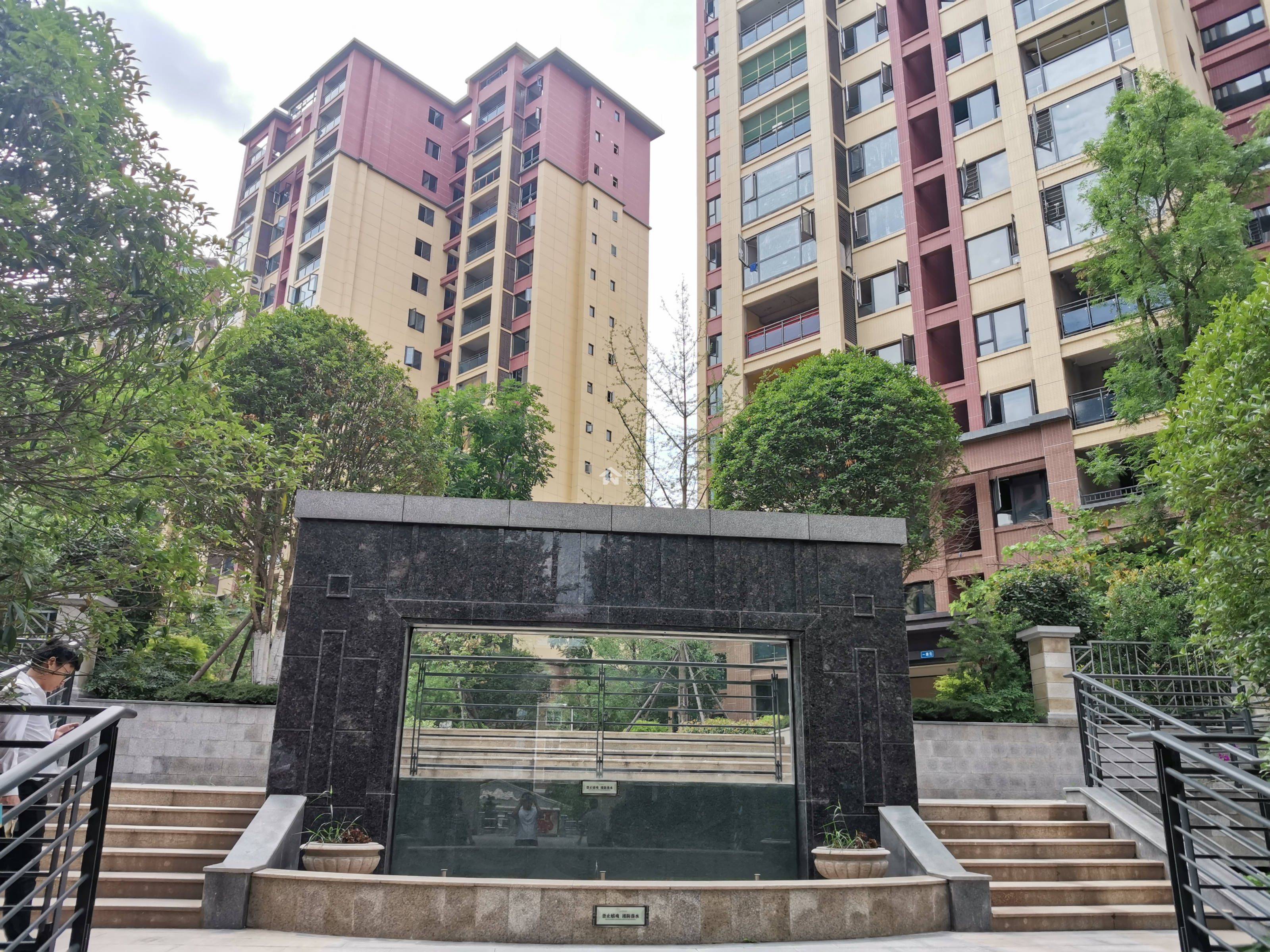 山漫锦城图片